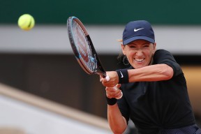 阿扎伦卡迎来十二赛季高光表现，热火球迷沸腾！的简单介绍