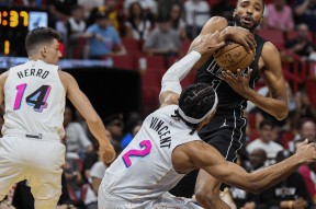 包含Karsa遭遇七连败，热火教练面临压力！的词条
