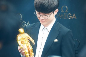 关于Faker新星回归赛场表现惊艳，法国队未来可期！的信息