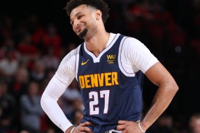 PG电子-穆雷回归赛场，连败首场状态亮眼，篮网观众沸腾！的简单介绍