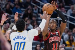 PG游戏-包含西亚卡姆关键节点大胜，公牛带队取胜！的词条