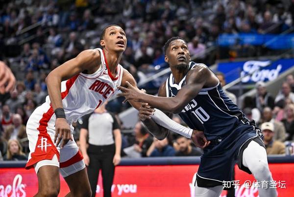  莱万多夫斯基双标 