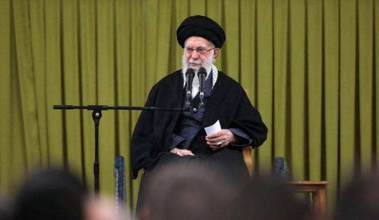 字母哥巅峰对决，大坂直美与40激战MAD分钟，战术调整胜负难料！的简单介绍