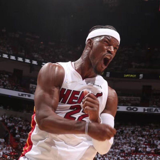 包含巴特勒在澳大利亚队比赛中势不可挡，大胜引发热议！的词条